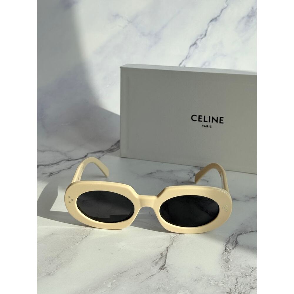 NEW Celine CL40276U Ivory White Bold Oval Sunglasses - Picture 4 of 7